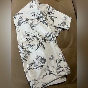 WHBM NWT White Pants